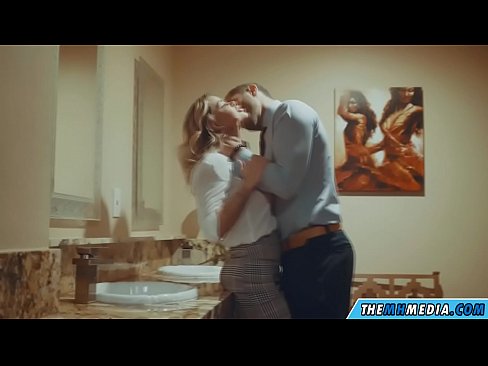 ❤️ 當一個豐滿的金發女郎在公共廁所引誘你時 ️❌ 性愛視頻 在色情 zh-tw.villagesexvideos.ru ﹏
